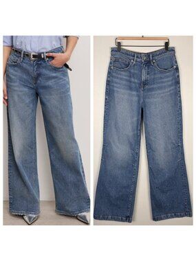 Good American Wide Leg Flare Jeans in Medium Blue Wash